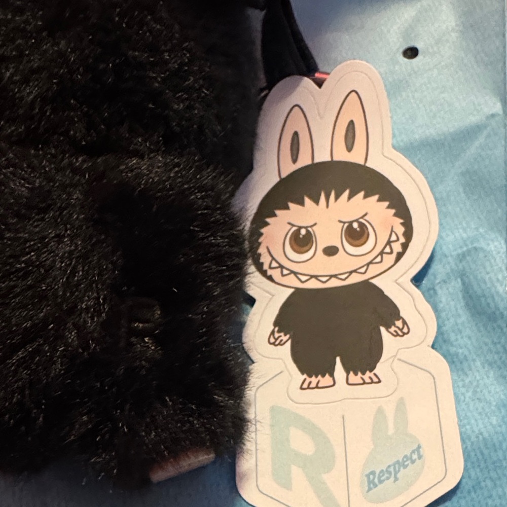 NEW The Monsters Labubu Pin for Love charm plush. - Picture 3 of 3